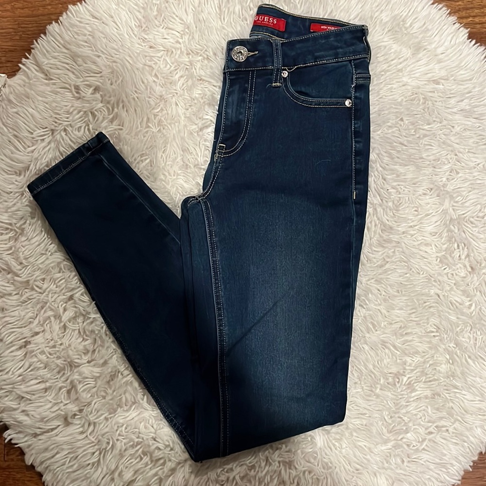 Womens GUESS high waisted skinny jeans size 24 worn maybe 1 or 2 times